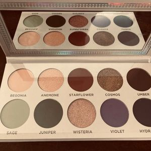 NIB Violet Sage by Ace Beaute  eyeshadow palette, light & bright shades